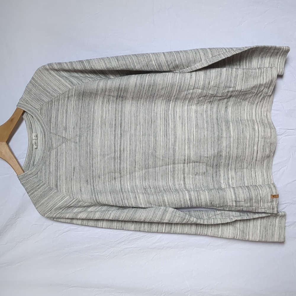 Tentree grey long sleeve top large
